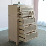 Συρταριέρα ξύλινη φυσικού χρώματος με 5 συρτάρια 73.5 X 46 X 117cm