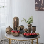 Βάζο με καπάκι μικρό χρυσό υφή κροκοδείλου 100% αλουμίνιο 15x15x17cm