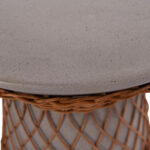 ΒΟΗΘΗΤΙΚΟ ΤΡΑΠΕΖΙ ΣΤΡΟΓΓΥΛΟ DELIA HM18167.03 FIBER CEMENT ΓΚΡΙ & RATTAN Φ40x45Υεκ