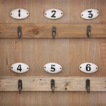 Κλειδοθήκη τοίχου Keledy  ξύλο ελάτου σε φυσική απόχρωση 26.4x8x38εκ