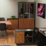 Ντουλάπα γραφείου επαγγελματική με γυάλινες πόρτες Oscar  καρυδί-ανθρακί 120x40x200εκ