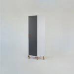 Γωνιακή Ντουλάπα Timmy Λευκό-Γραφίτη-Γκρι 71.3x71.3x199cm