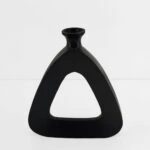 ABSTRACT TRIANGLE ΒΑΖΟ 27x5x32 ΑΛΟΥΜΙΝΙΟ ΜΑΥΡΟ