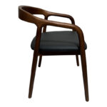 Πολυθρόνα Hogie rubberwood καρυδί- μαύρο pu μαξιλάρι 61x60x76εκ