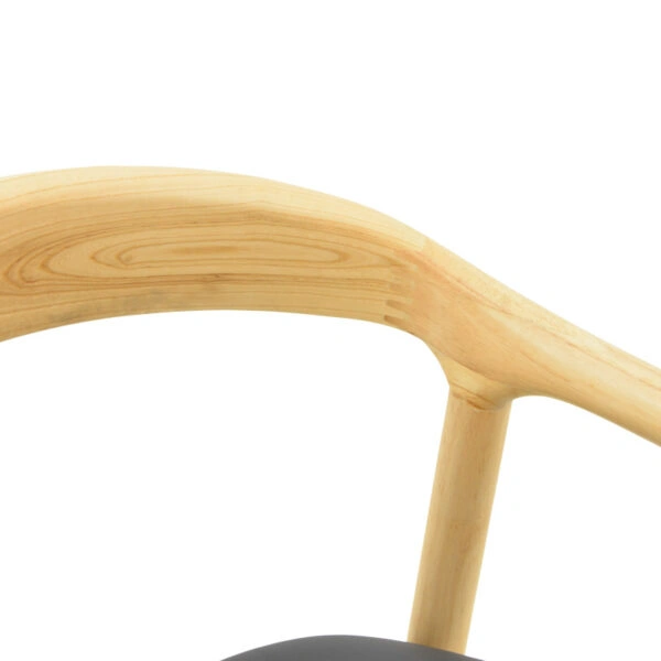 Πολυθρόνα Hogie  rubberwood σε φυσική απόχρωση με μαύρο pu μαξιλάρι 61x60x76εκ