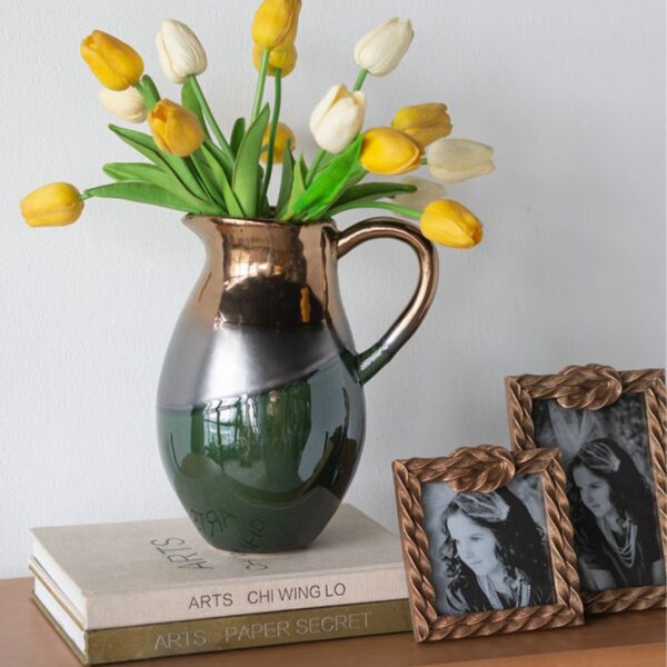 Artekko Electric Κεραμικό Βάζο Κανάτα σε Πράσινο με Μπρονζέ (20.5x16x25)cm