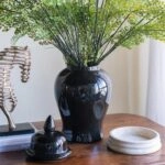 Artekko Melania Μαύρο Κεραμικό Διακοσμητικό Δοχείο Βάζο με Καπάκι (24x24x48)cm