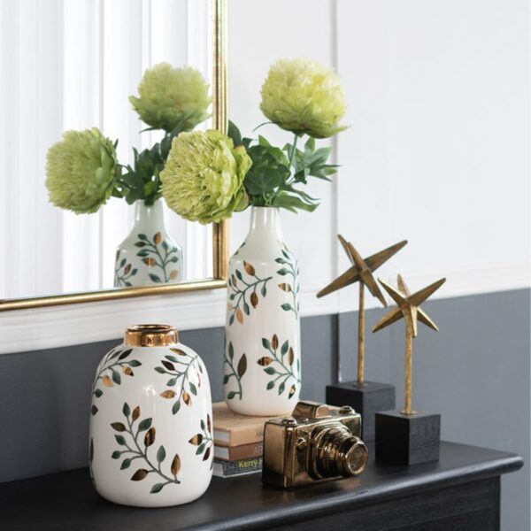 Artekko Trophy Χρυσό Μεταλλικό Επιτραπέζιο Διακοσμητικό σε Μαύρη Βάση (7x7x28.5)cm