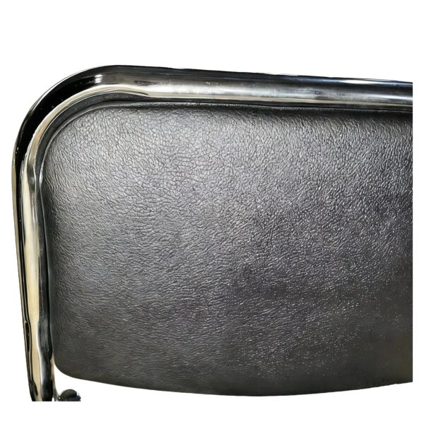 Καρέκλα Επισκέπτη ArteLibre LUCENTRA Μαύρο/Ασημί PU/Μέταλλο 51x49x79cm