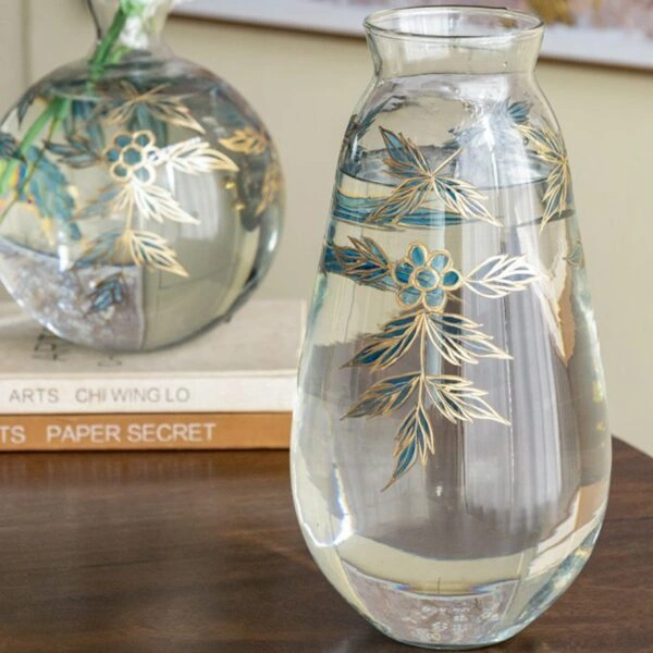 Artekko Aphelios Διάφανο Γυάλινο Βάζο Διακοσμημένο με Μπλε Λουλούδια (16.5x16.5x32)cm