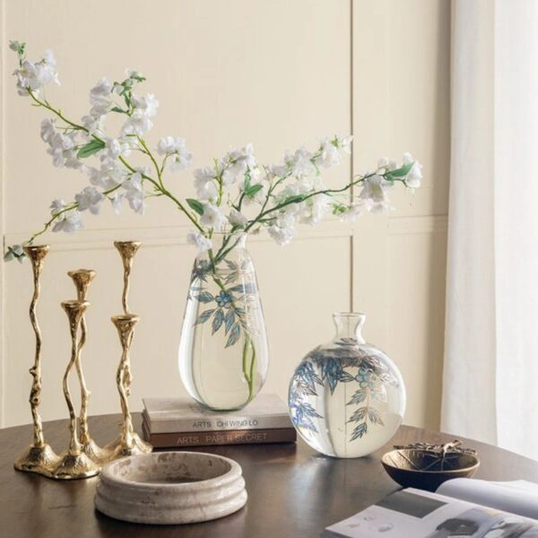 Artekko Aphelios Διάφανο Γυάλινο Βάζο Διακοσμημένο με Μπλε Λουλούδια (16.5x16.5x32)cm