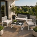 Artekko Rattan Διθέσιος Καναπές (115x60x80)cm 2x Πολυθρόνες (60x60x75)cm και Τραπέζι με Μαύρο Τζάμι (85x46x40)cm Γκρι Ανοιχτό Μεταλλικό Σκελετό με Ξύλο Πλαστικ Ρατάν και Μπεζ Μαξιλάρια Σετ/4