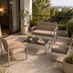 Artekko Rattan Διθέσιος Καναπές (105x65x75)cm 2x Πολυθρόνες (58x60x75)cm Τραπέζι με Τζάμι (84x45x38)cm με Πλαστικ Ρατάν Μεταλλικό Σκελετό και Ξύλο Γκρι Καφέ και Καφέ Μαξιλάρι Σετ/4