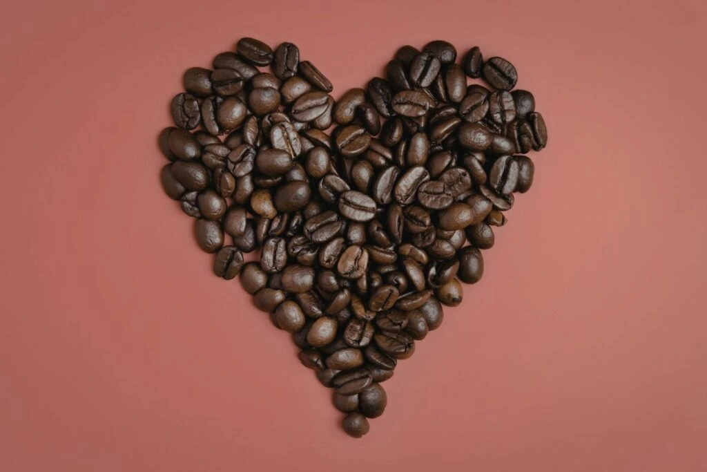 Καρδιά απο κόκκους καφέ