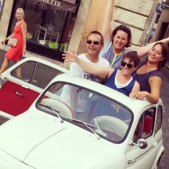 3ωρη περιήγηση με κλασικό αυτοκίνητο Fiat 500