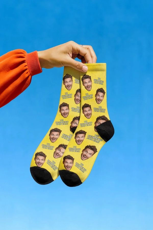 Προσωποποιημένες Κίτρινες Κάλτσες