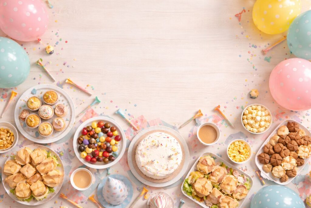 paidiko party sto spiti geniki eikona atmosfaira Παιδικό πάρτι γενεθλίων στο σπίτι με χαρούμενη ατμόσφαιρα, μπαλόνια, μπουφέ και παιδιά που παίζουν σε ζεστό και φωτεινό χώρο