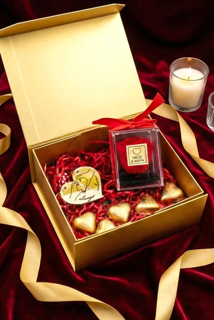 Love Box με τριαντάφυλλο και μπαλόνια