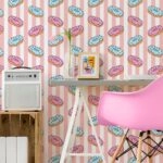 Αυτοκόλλητη Ταπετσαρία τοίχου DOODLE DONUTS