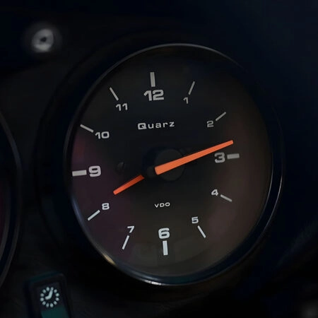 Πόστερ PORSCHE 933 SPEEDOMETER - Οχηματα - Αυτοκίνητα Sticky 2