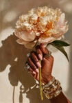 Πίνακας σε Καμβά AFROCENTRIC HOLDING FLOWER