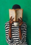 Poster AFROCENTRIC WOMAN HIDING BEHIND BOOK GREEN