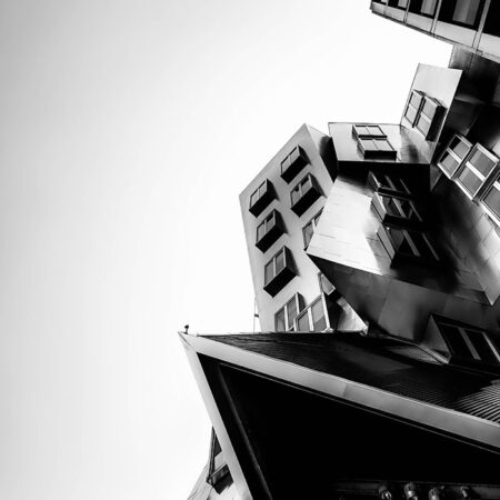 Πίνακας σε Καμβά BLACK AND WHITE ARCHITECTURAL ANGULAR BUILDING - Πολεις και Αρχιτεκτονικη Sticky 5