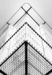 Πίνακας σε Καμβά BLACK AND WHITE ARCHITECTURAL BUILDING CORNER