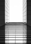 Πίνακας σε Καμβά BLACK AND WHITE ARCHITECTURAL BUILDING MIRROR