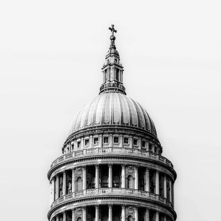 Πίνακας σε Καμβά BLACK AND WHITE ARCHITECTURAL CATHEDRAL DOME - Πολεις και Αρχιτεκτονικη Sticky 5