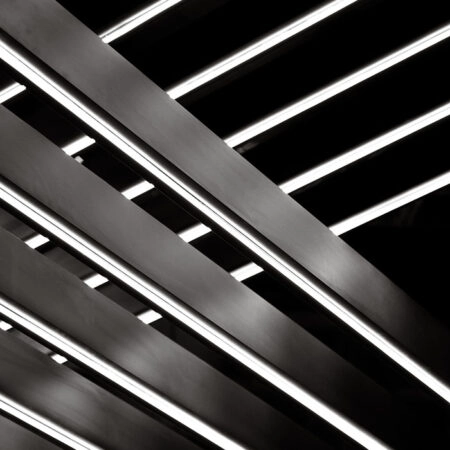 Πίνακας σε Καμβά BLACK AND WHITE ARCHITECTURAL CEILING LIGHTS - Πολεις και Αρχιτεκτονικη Sticky 5