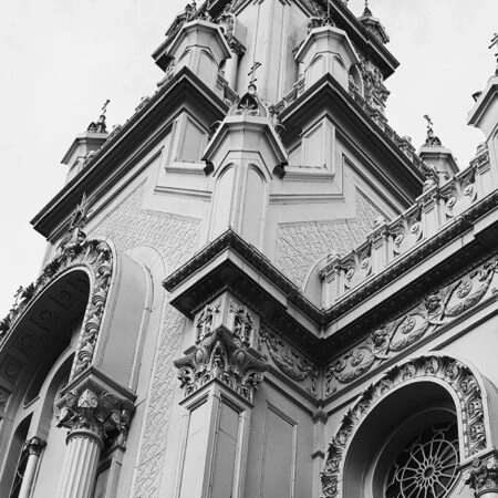 Πίνακας σε Καμβά BLACK AND WHITE ARCHITECTURAL CHURCH - Πολεις και Αρχιτεκτονικη Sticky 5