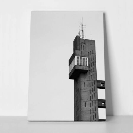 Πίνακας σε Καμβά BLACK AND WHITE ARCHITECTURAL CONCRETE AUDIO TOWER - Πολεις και Αρχιτεκτονικη