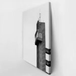Πίνακας σε Καμβά BLACK AND WHITE ARCHITECTURAL CONCRETE AUDIO TOWER