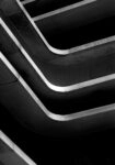 Πίνακας σε Καμβά BLACK AND WHITE ARCHITECTURAL CONCRETE PARKING STRUCTURE