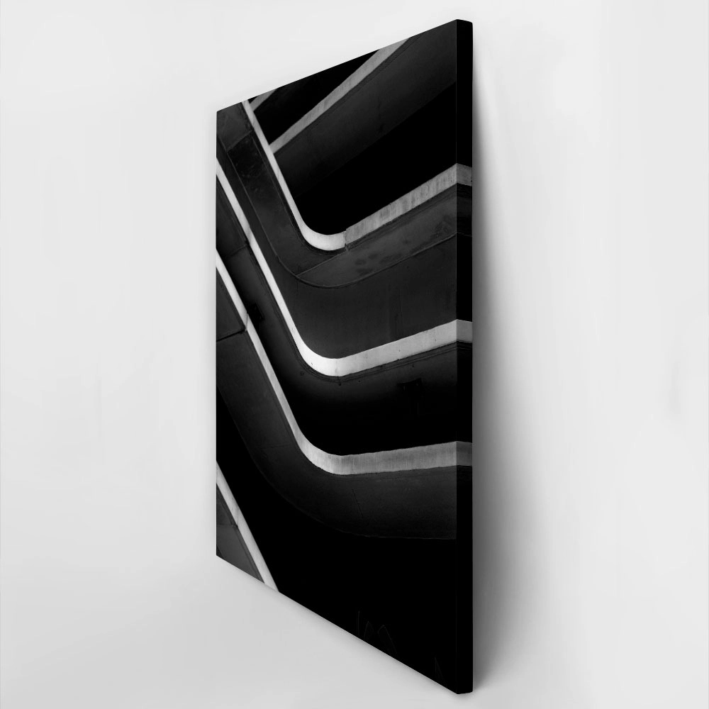 Πίνακας σε Καμβά BLACK AND WHITE ARCHITECTURAL CONCRETE PARKING STRUCTURE