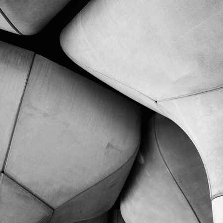 Πίνακας σε Καμβά BLACK AND WHITE ARCHITECTURAL CONCRETE TULIP - Πολεις και Αρχιτεκτονικη Sticky 5