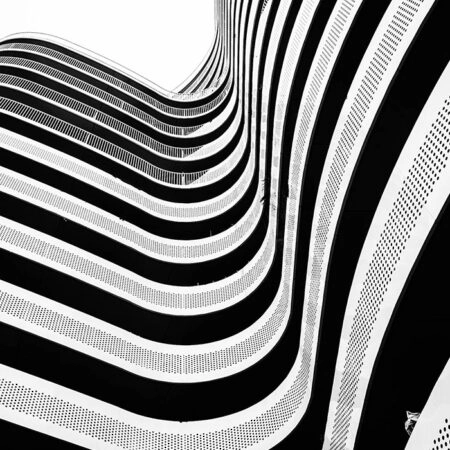 Πίνακας σε Καμβά BLACK AND WHITE ARCHITECTURAL CURVED BALCONIES 2 - Πολεις και Αρχιτεκτονικη Sticky 5