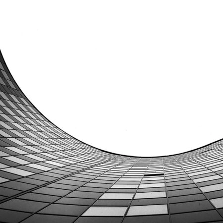 Πίνακας σε Καμβά BLACK AND WHITE ARCHITECTURAL CURVED FACADE 3 - Πολεις και Αρχιτεκτονικη Sticky 5