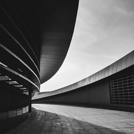 Πίνακας σε Καμβά BLACK AND WHITE ARCHITECTURAL CURVED STRUCTURAL ELEMENTS - Πολεις και Αρχιτεκτονικη Sticky 5