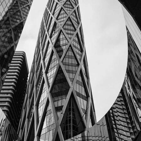 Πίνακας σε Καμβά BLACK AND WHITE ARCHITECTURAL DIAGONAL GRID FACADE - Πολεις και Αρχιτεκτονικη Sticky 5