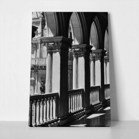 Πίνακας σε Καμβά BLACK AND WHITE ARCHITECTURAL GOTHIC COLUMNS - Πολεις και Αρχιτεκτονικη