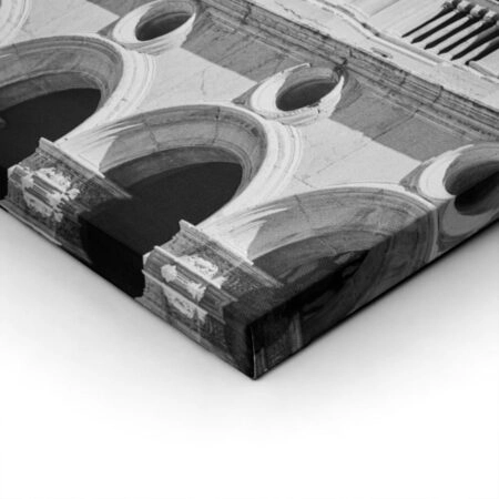 Πίνακας σε Καμβά BLACK AND WHITE ARCHITECTURAL GOTHIC FACADE - Πολεις και Αρχιτεκτονικη Sticky 1