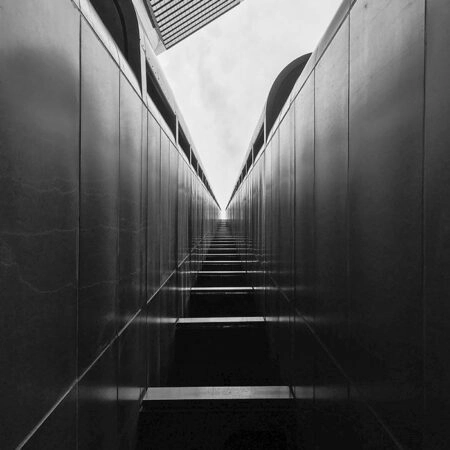 Πίνακας σε Καμβά BLACK AND WHITE ARCHITECTURAL MODERN HALLHAY - Πολεις και Αρχιτεκτονικη Sticky 5