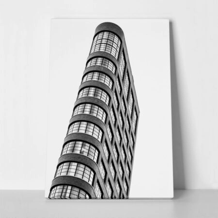 Πίνακας σε Καμβά BLACK AND WHITE ARCHITECTURAL NARROW BUILDING 2 - Πολεις και Αρχιτεκτονικη