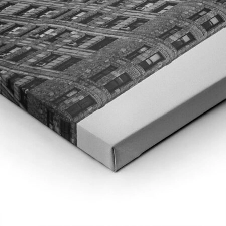 Πίνακας σε Καμβά BLACK AND WHITE ARCHITECTURAL NARROW BUILDING 3 - Πολεις και Αρχιτεκτονικη Sticky 1