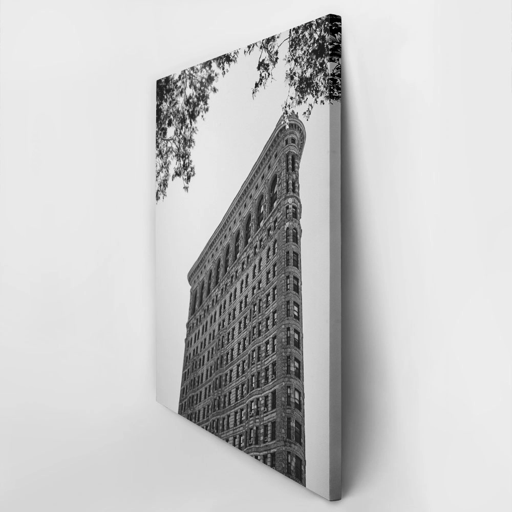 Πίνακας σε Καμβά BLACK AND WHITE ARCHITECTURAL NARROW BUILDING 3