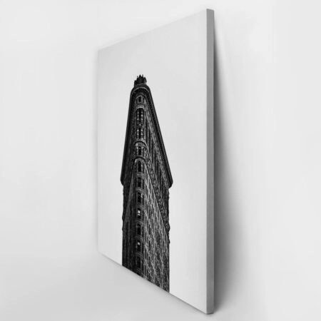 Πίνακας σε Καμβά BLACK AND WHITE ARCHITECTURAL NARROW BUILDING - Πολεις και Αρχιτεκτονικη Sticky 2