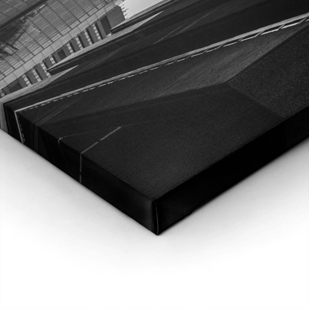 Πίνακας σε Καμβά BLACK AND WHITE ARCHITECTURAL PYRAMID SKYSCRAPER