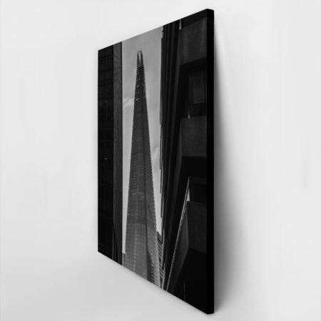 Πίνακας σε Καμβά BLACK AND WHITE ARCHITECTURAL PYRAMID SKYSCRAPER - Πολεις και Αρχιτεκτονικη Sticky 2